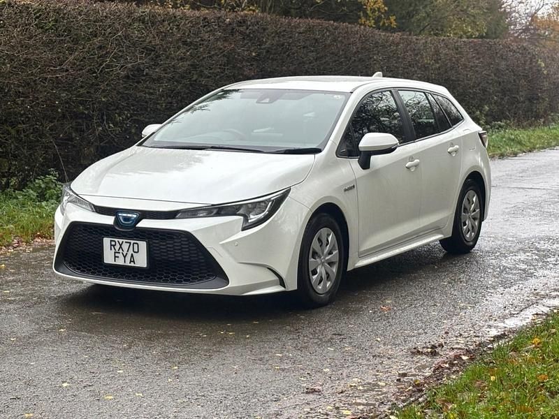 White Used 2020 Toyota Corolla Estate | £9,950 (Super price) - Image 1/4