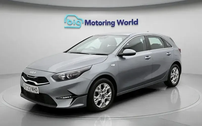 Used Kia Ceed 160 HP (117 kW) 2023 Silver Hatchback
