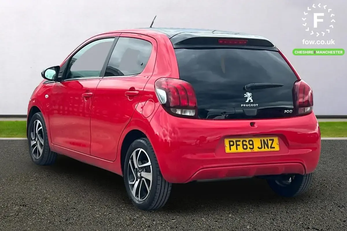 Used Peugeot 108 Allure 72 HP (52 kW) 2020 Red Hatchback