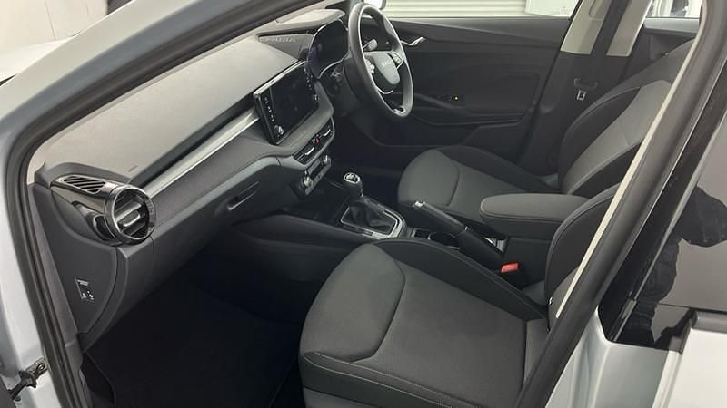 Used Skoda Fabia SE 95 HP (69 kW) 2025 Silver Hatchback