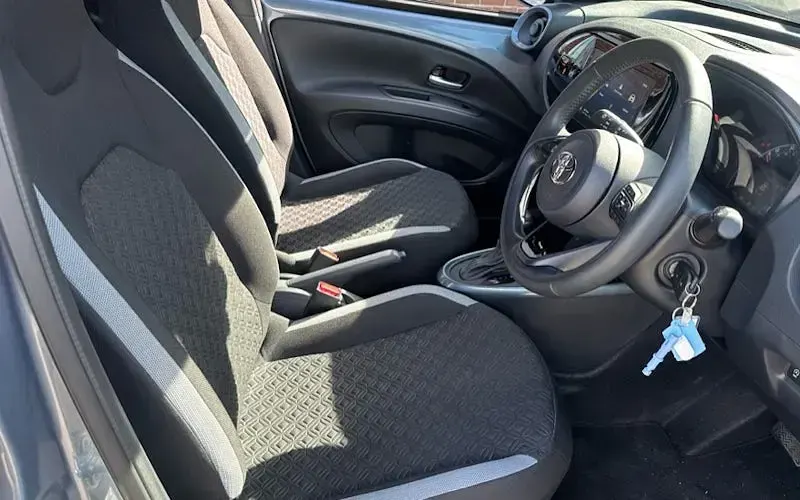 Used Toyota Aygo X 72 HP (52 kW) 2025 Grey SUV