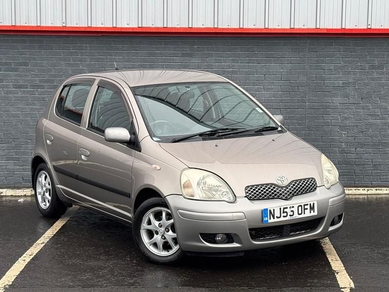 Used Toyota Yaris 2005 Silver Hatchback