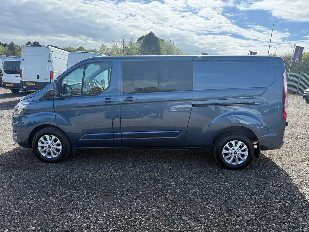 Used Ford Transit Custom Limited 130 HP (95 kW) 2022 Blue Van