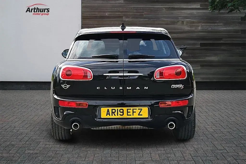 Używany Mini Cooper S Clubman Exclusive 2019 Czarny Kombi