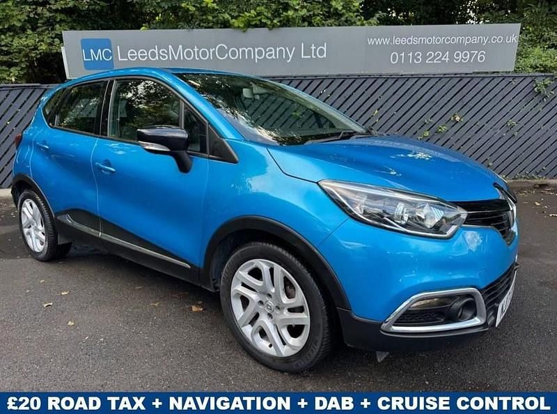 Blue Used 2017 Renault Captur Dynamique SUV | £8,695 (Fair price) - Image 1/4