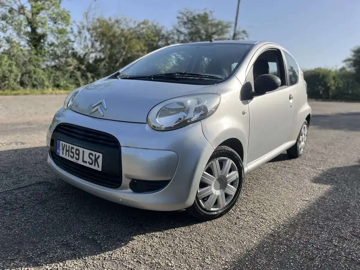 Used Citroën C1 68 HP (50 kW) 2009 Grey Hatchback