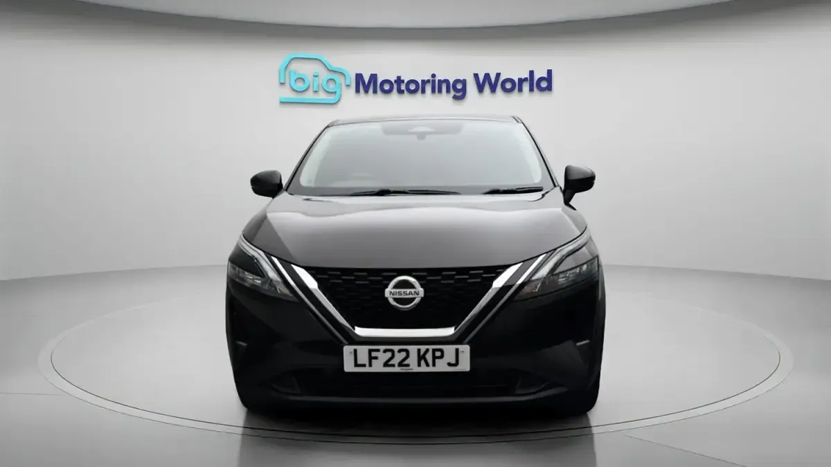 Used Nissan Qashqai Acenta Premium 140 HP (102 kW) 2022 Black SUV