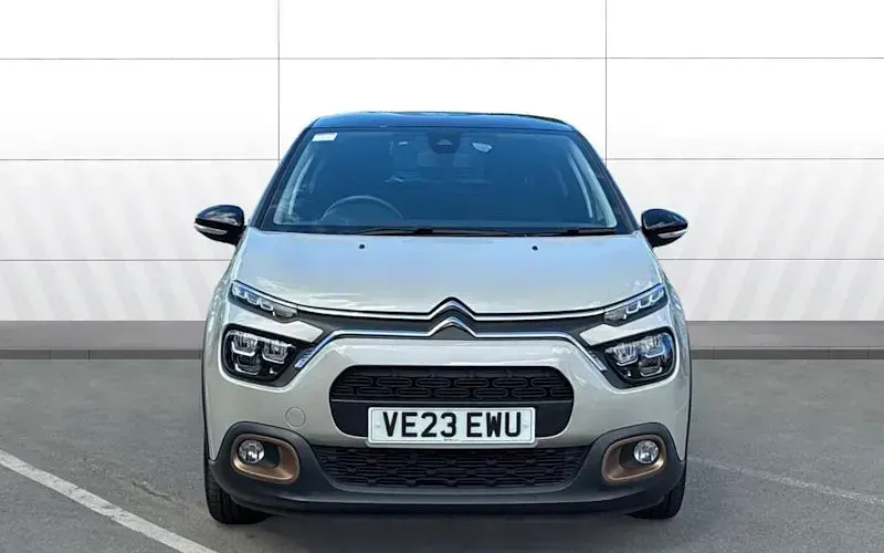 Used Citroën C3 PureTech 83 HP (61 kW) 2023 Beige Hatchback