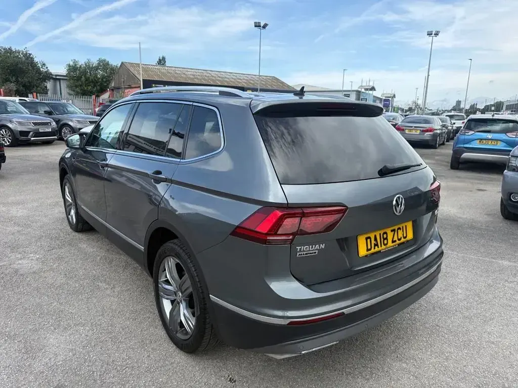 Used VW Tiguan Allspace SEL 190 HP (139 kW) 2018 Grey SUV
