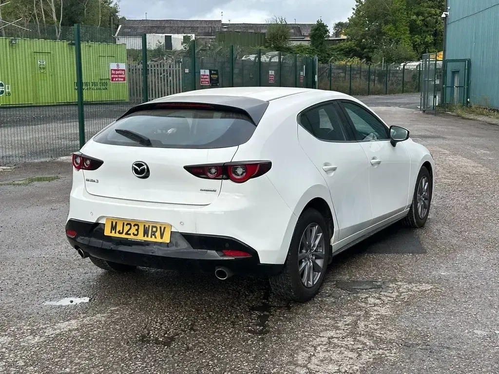 Used Mazda 3 120 HP (88 kW) 2023 White Hatchback