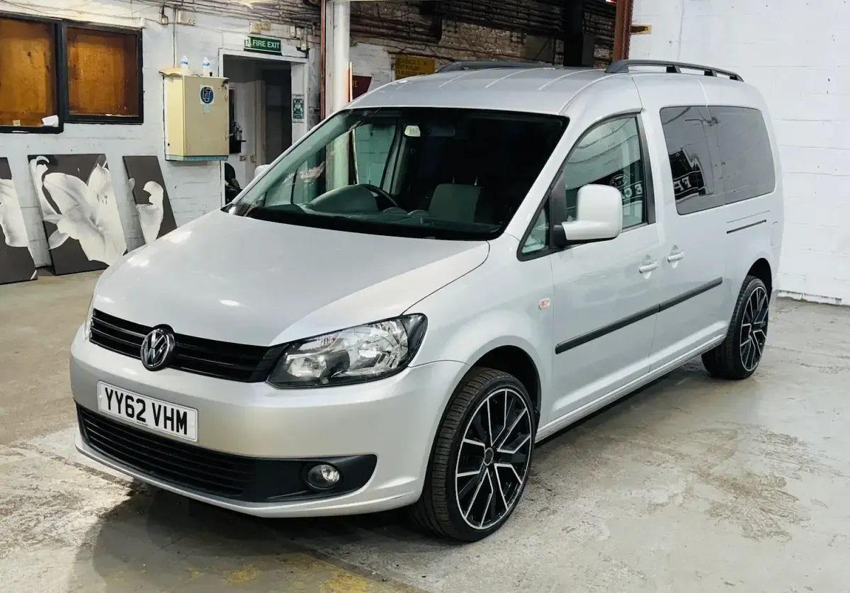 Used VW Caddy Maxi Life 102 HP (75 kW) 2013 Silver MPV