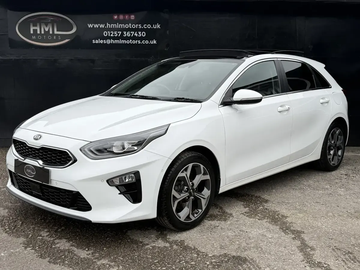 Used Kia Ceed First Edition 140 HP (102 kW) 2018 White Hatchback