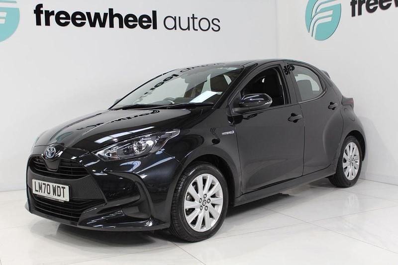Second-hand Toyota Yaris Hybrid 2020 Negru Hatchback