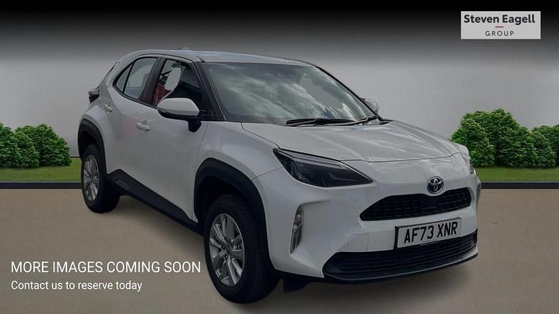 White Used 2023 Toyota Yaris Hybrid Hatchback | £21,056 (A bit pricey) - Image 1/4