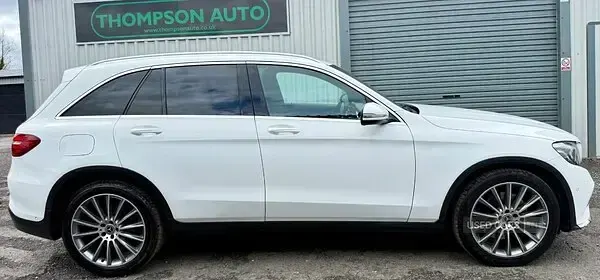 Used Mercedes GLC220 AMG line 2018 White Estate
