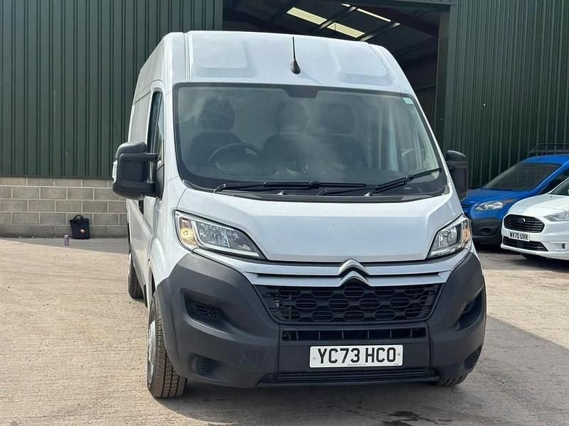 Usado Citroën Relay 140 HP (102 kW) 2023 Branco Van