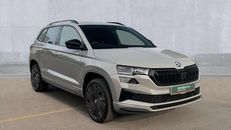 Meteor grey Used 2022 Skoda Karoq SportLine SUV | £22,995 (Fair price) - Image 1/4