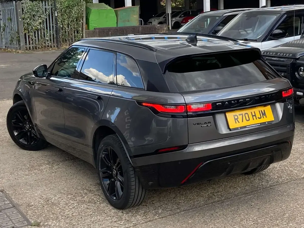 Used Land Rover Range Rover Velar SE Dynamic 180 HP (132 kW) 2018 Grey SUV
