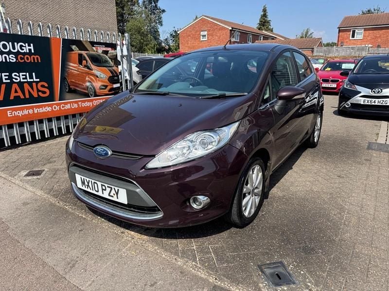 Used Ford Fiesta Zetec 96 HP (70 kW) 2010 Red Hatchback