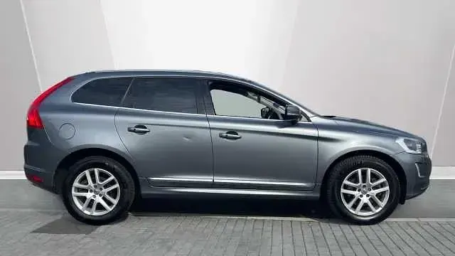 Usado Volvo XC60 SE Lux 217 CV (159 kW) 2017 SUV