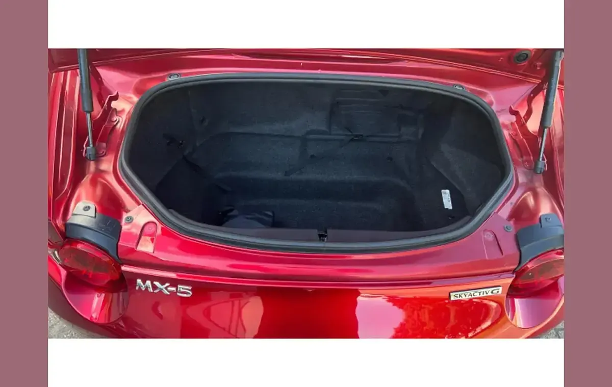 Used Mazda MX5 132 HP (97 kW) 2020 Red Cabriolet
