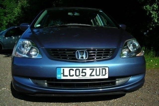 Begagnad Honda Civic 2005 Halvkombi