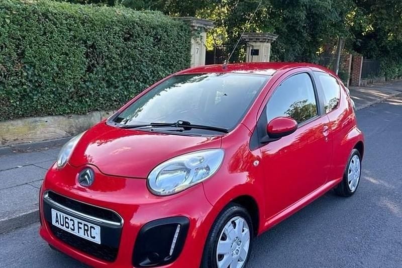 Used Citroën C1 VTR Sport 68 HP (50 kW) 2013 Red Hatchback
