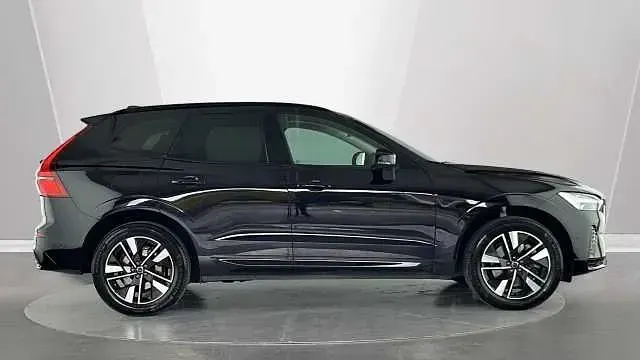 Begagnad Volvo XC60 Plus 247 HK (181 kW) 2026 SUV