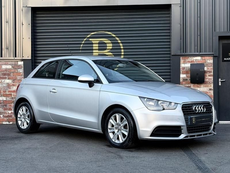 Used Audi A1 Prestige 86 HP (63 kW) 2011 Silver Hatchback