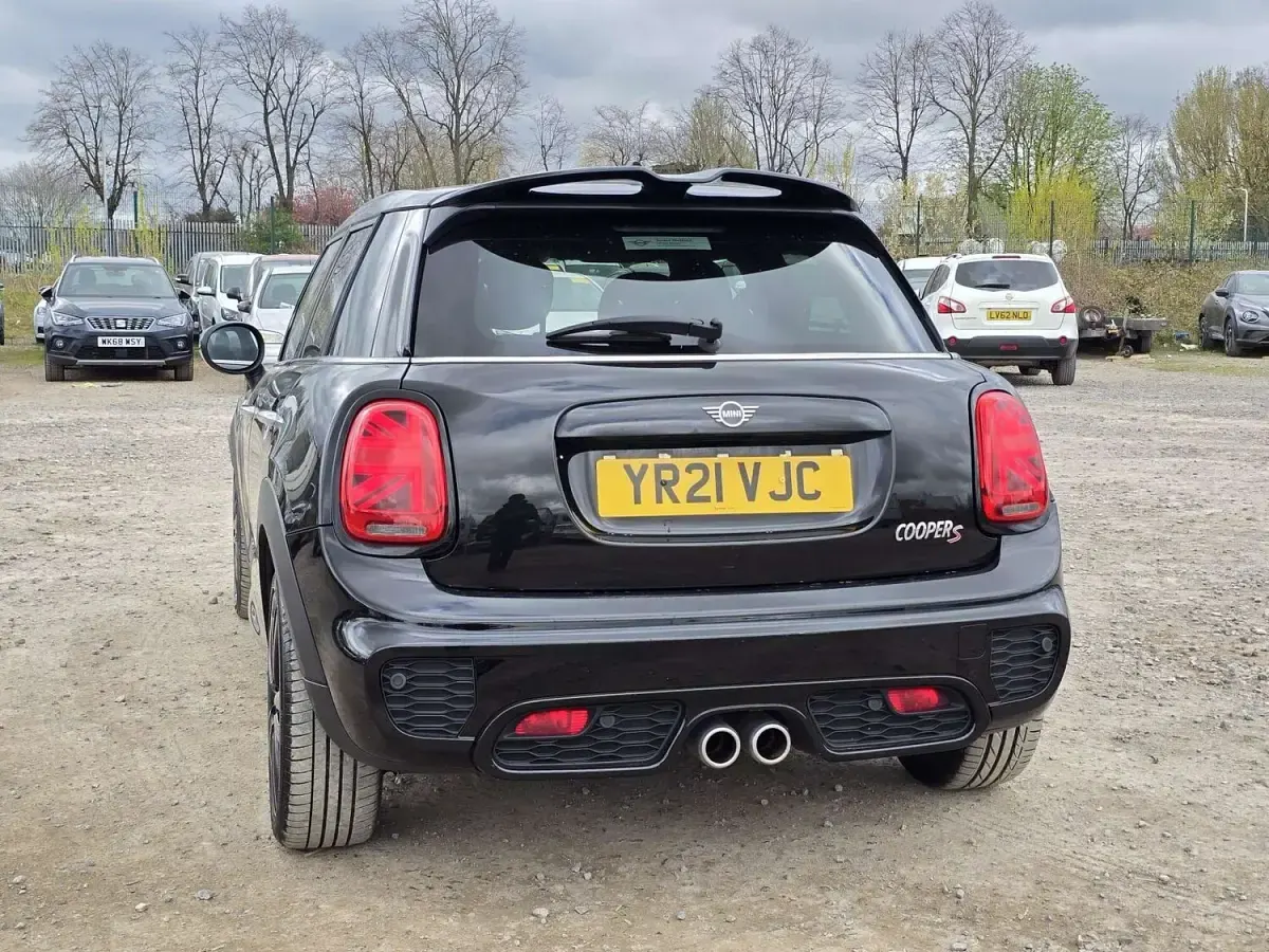 Used Mini Cooper S Sport 192 HP (141 kW) 2021 Black Hatchback