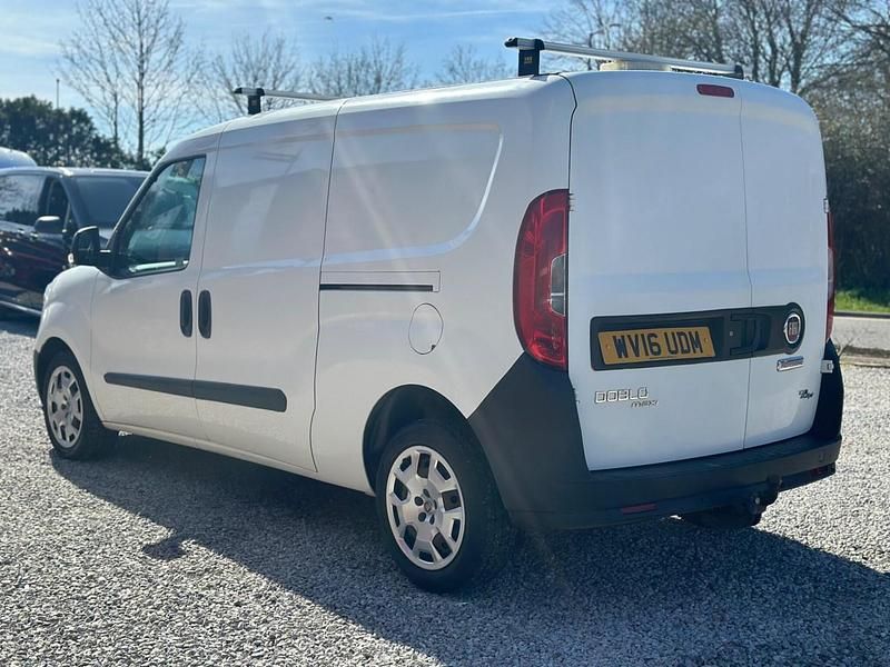 Used Fiat Doblò Active 2016 White MPV