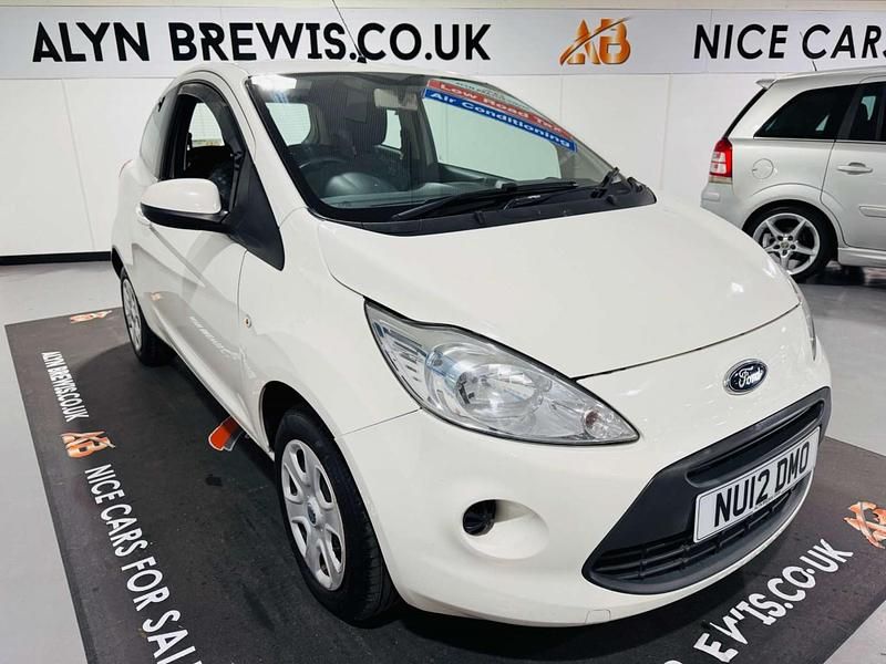 Used Ford Ka 69 HP (50 kW) 2012 White Hatchback