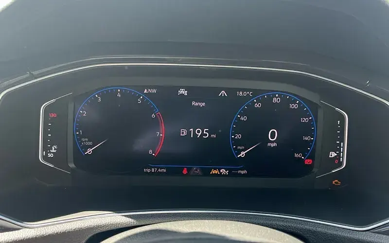 Used VW T-Roc SEL 150 HP (110 kW) 2019 Silver SUV