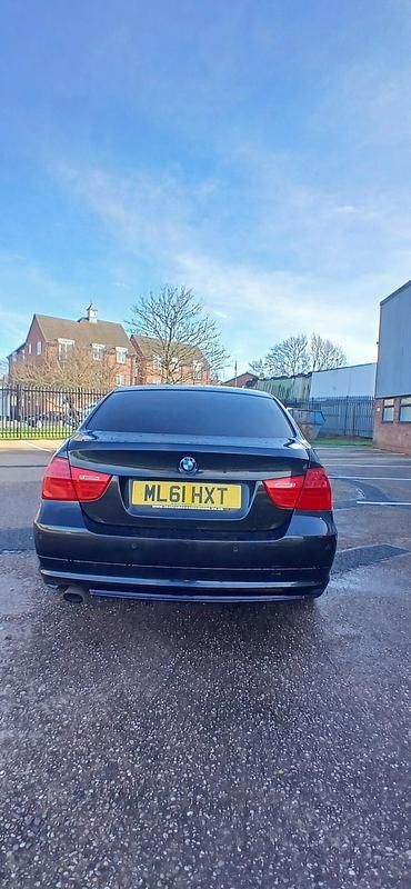 Used BMW 318 2011 Black Sedan