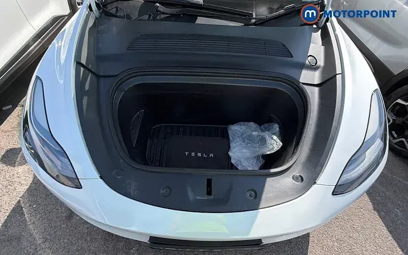 Used Tesla Model Y Long Range AWD 378 kW (514 HP) 2023 White SUV