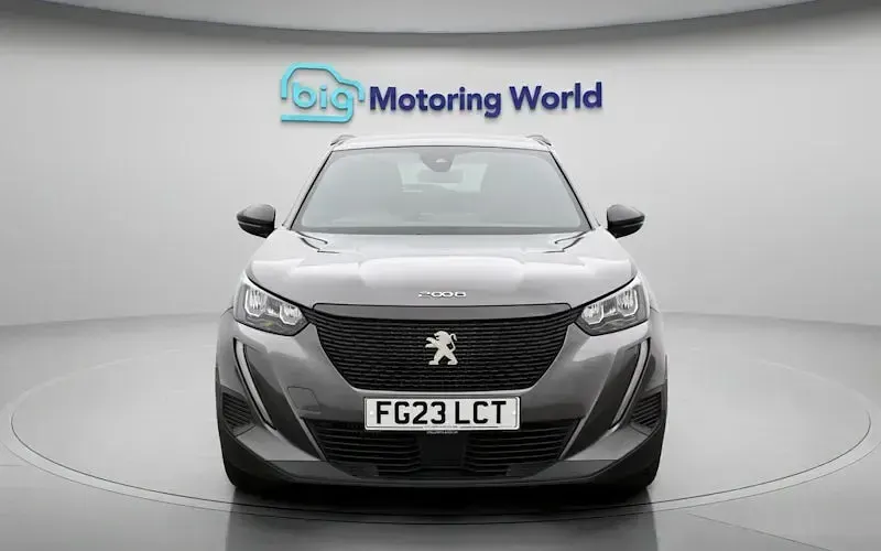 Używany Peugeot 2008 Active+ 101 KM (74 kW) 2023 Szary SUV