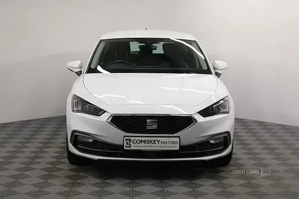 Used Seat Leon SE 110 HP (80 kW) 2023 White Hatchback