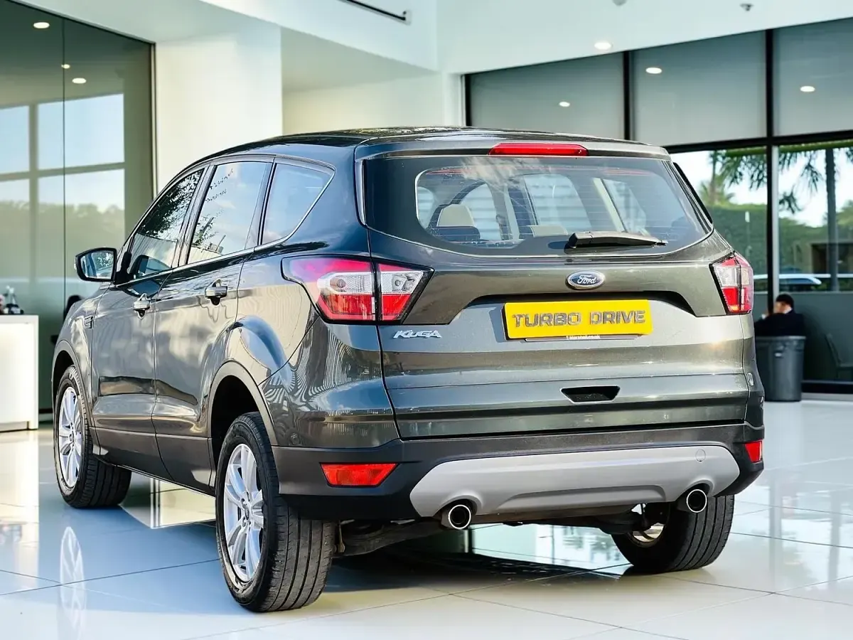 Used Ford Kuga Zetec 120 HP (88 kW) 2017 Green SUV