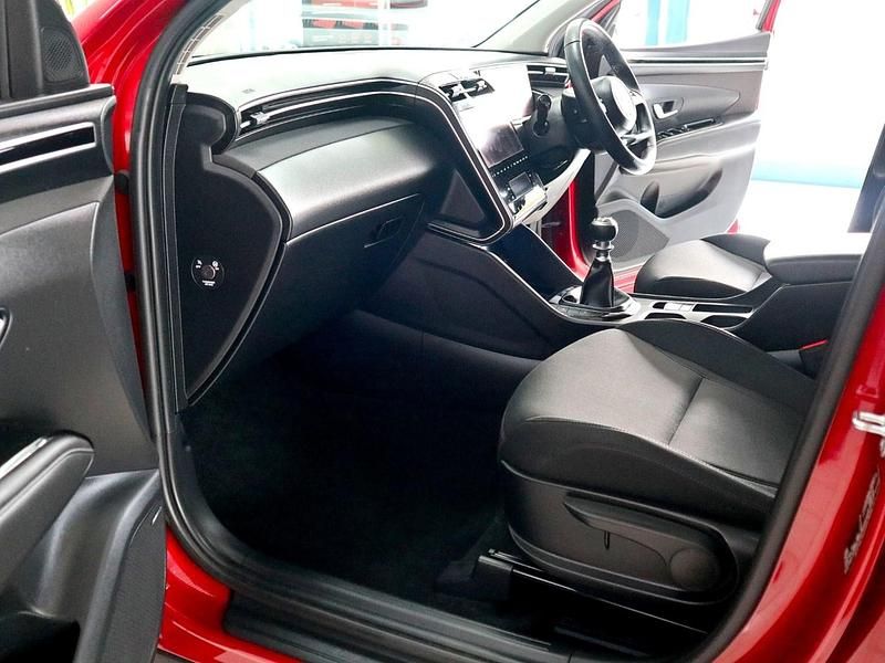 Used Hyundai Tucson Premium 150 HP (110 kW) 2023 Red SUV