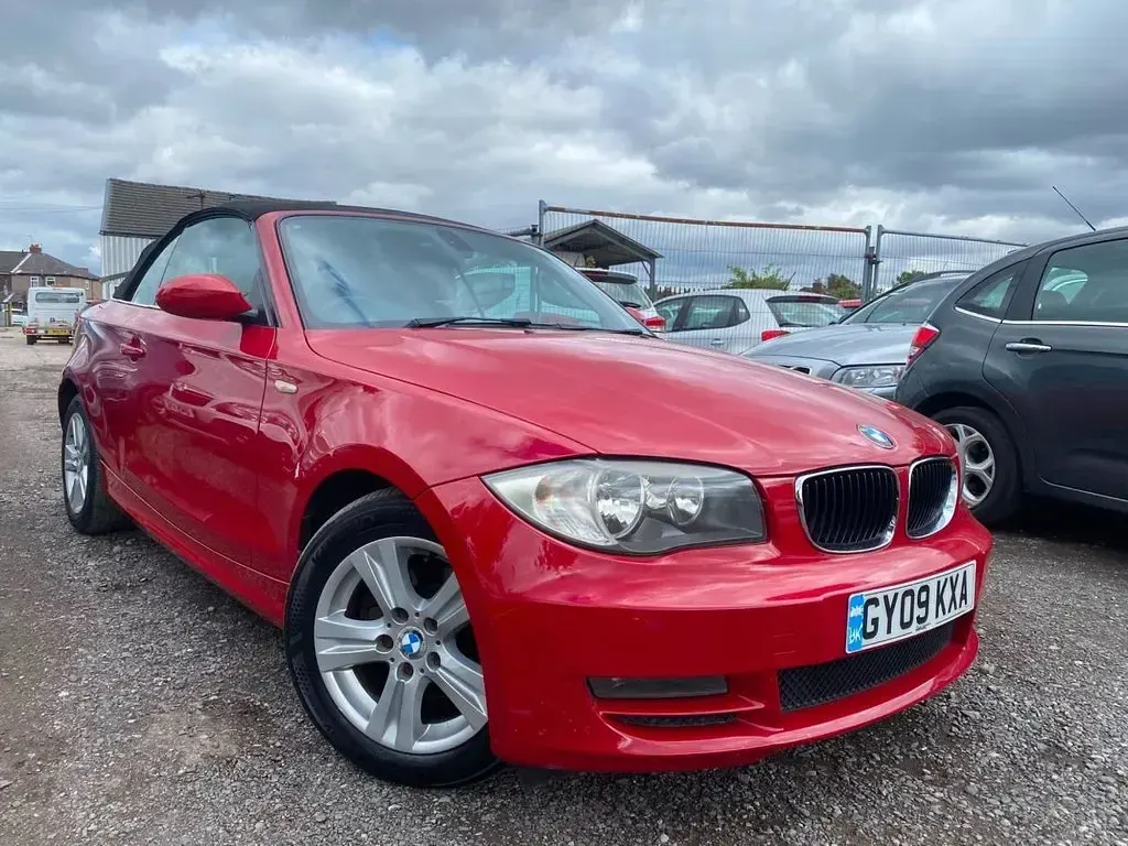 Used BMW 118 Cabriolet 143 HP (105 kW) 2009 Red Cabriolet