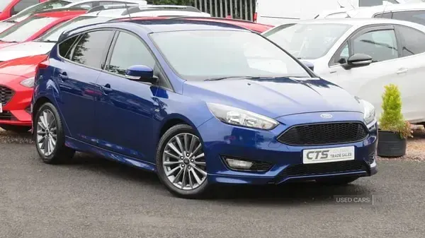 Used Ford Focus ST-Line 140 HP (102 kW) 2018 Blue Hatchback