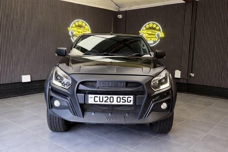 Used Isuzu Pick up 164 HP (120 kW) 2020 Black Pickup