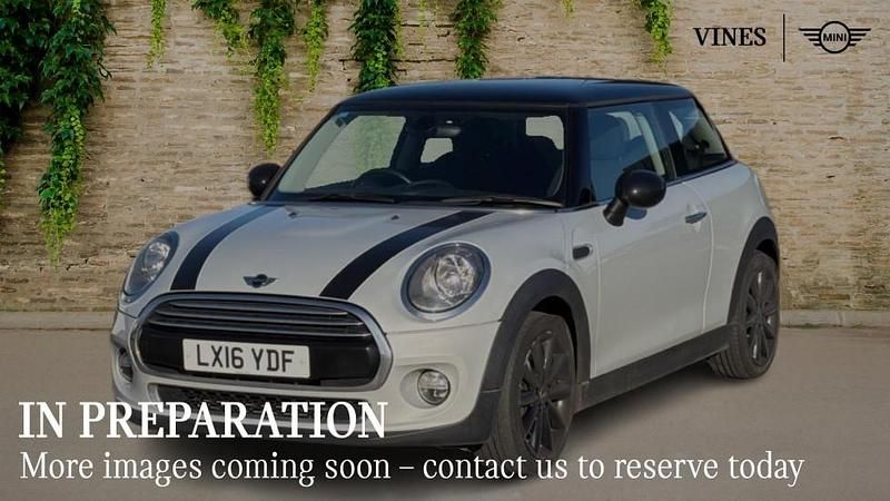 Used Mini Cooper Hatch 134 HP (98 kW) 2016 Silver Hatchback