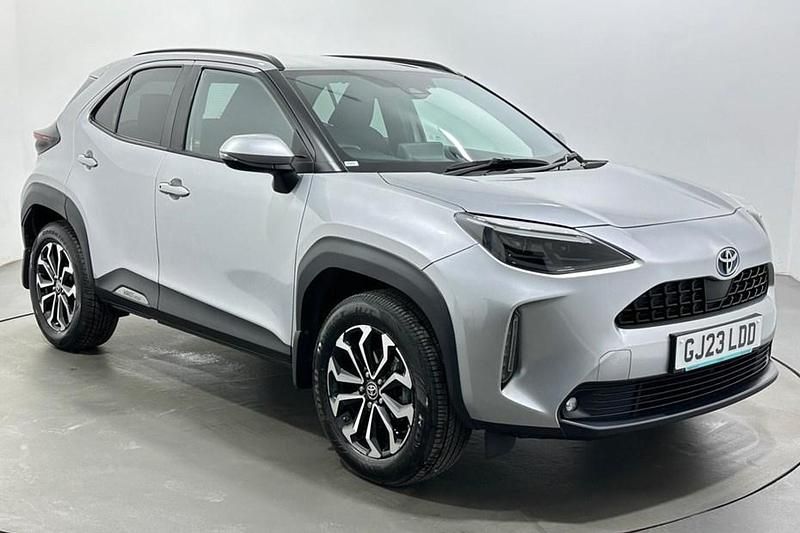 Used Toyota Yaris Hybrid Design 2023 SUV