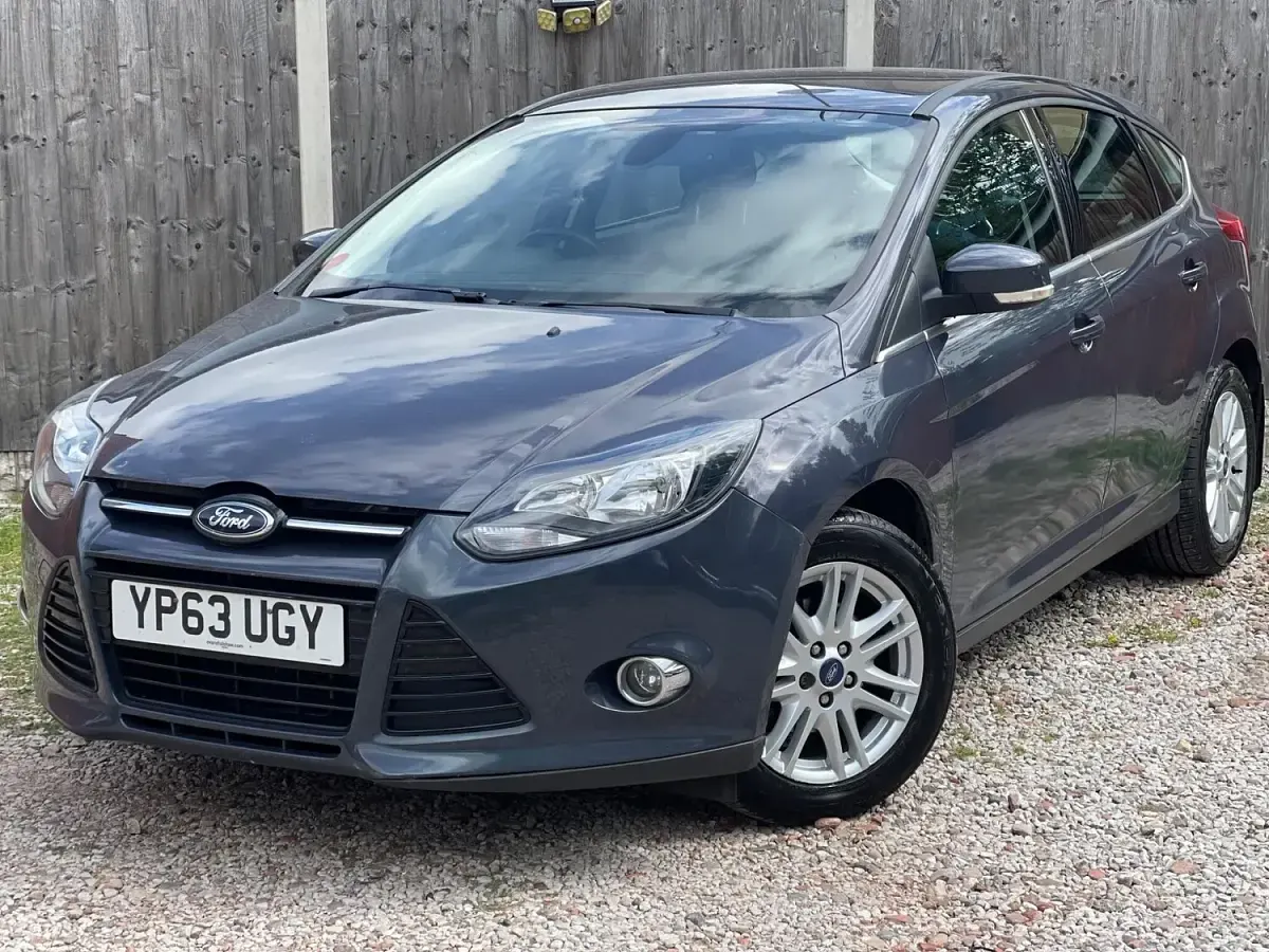 Used Ford Focus Titanium 125 HP (91 kW) 2013 Grey Hatchback