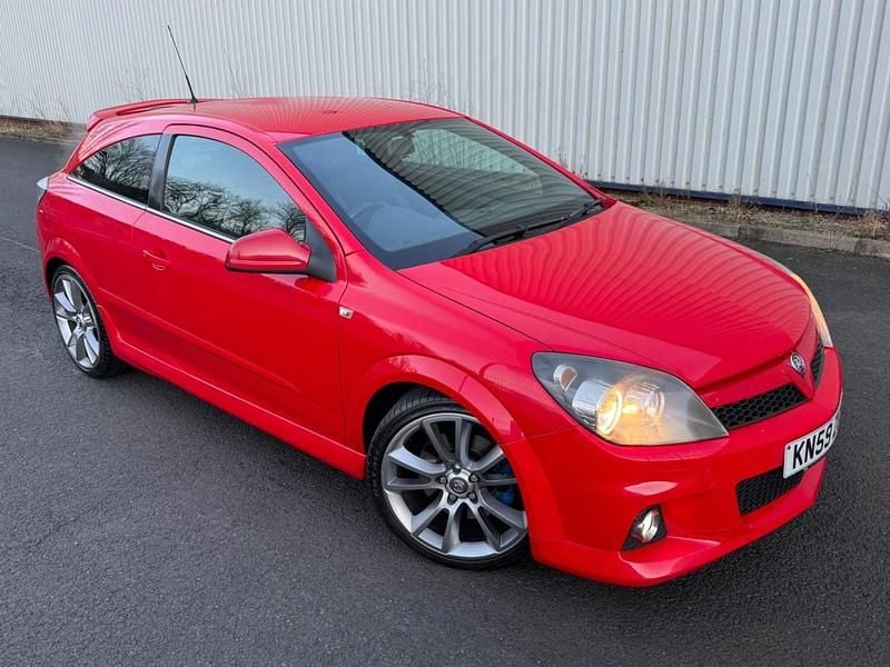 Used Vauxhall Astra Sport 237 HP (174 kW) 2009 Red Hatchback