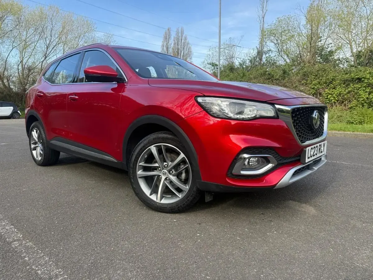 Second-hand MG HS Excite 162 CP (119 kW) 2023 Roșu SUV