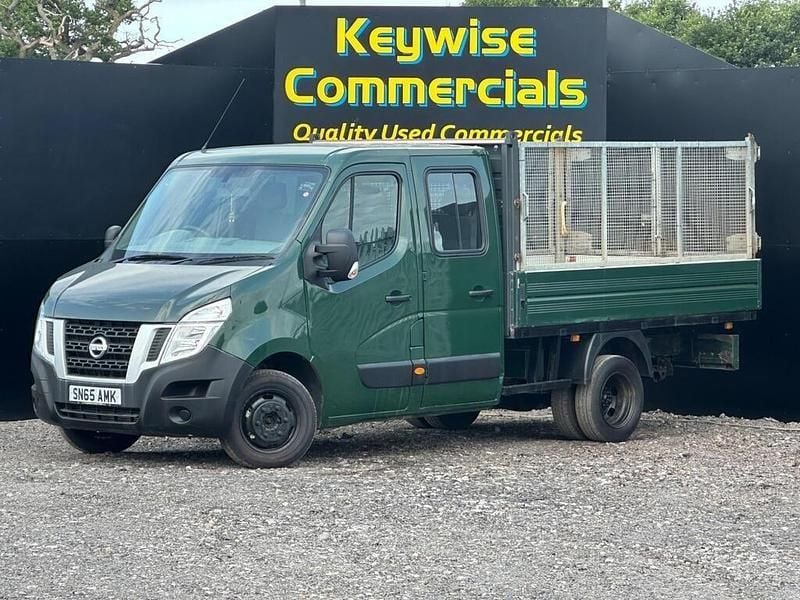 Green Used 2015 Nissan NV400 SE Van | £9,990 (Fair price) - Image 1/4