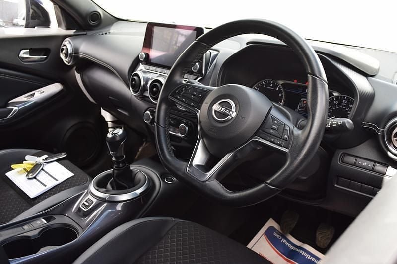 Used Nissan Juke N-Connecta 114 HP (83 kW) 2023 Black SUV