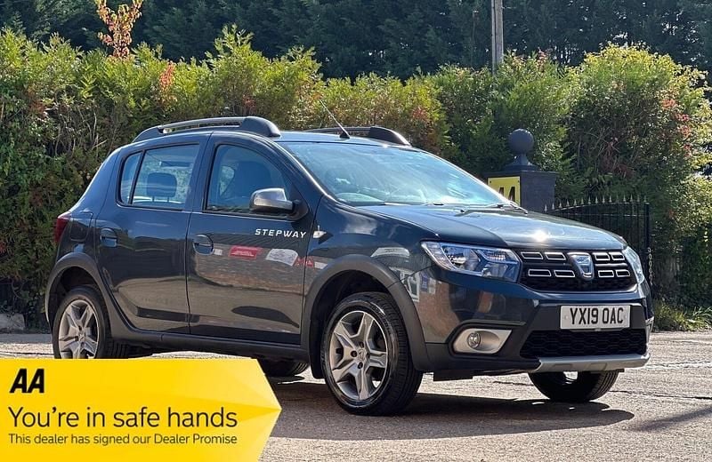 Grey Used 2019 Dacia Sandero Essentiel Hatchback | £4,990 (Fair price) - Image 1/2